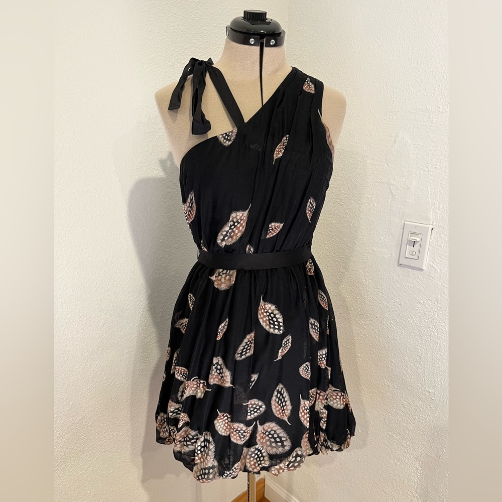 Anthropologie Leifsdottir Black and Cream One-Shoulder Dress